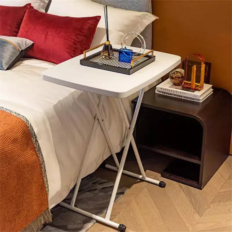 Tavolino Pieghevole Regolabile in Altezza, Vassoio TV Portatile Pieghevole in Plastica con Struttura a X in Metallo, Tavolo Rettangolare per Snack/Laptop per Camera da Letto e Soggiorno