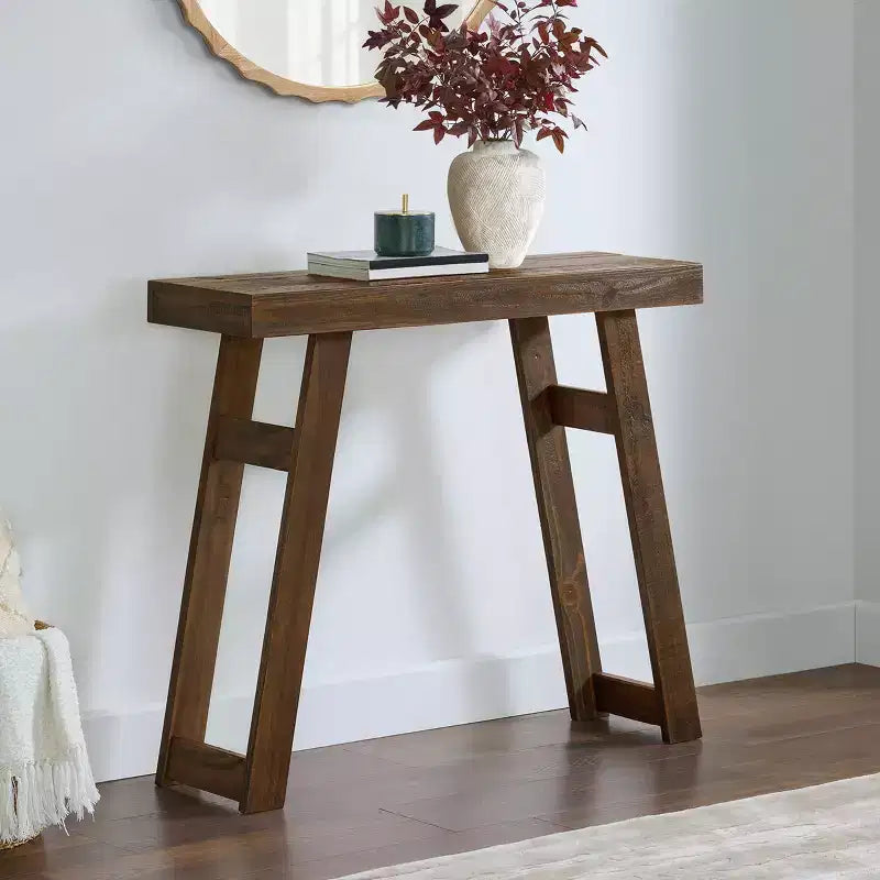 Consolle in legno massello Lawas di Alaterre Furniture - Tavolino da ingresso piccolo in stile moderno coloniale di 91 cm